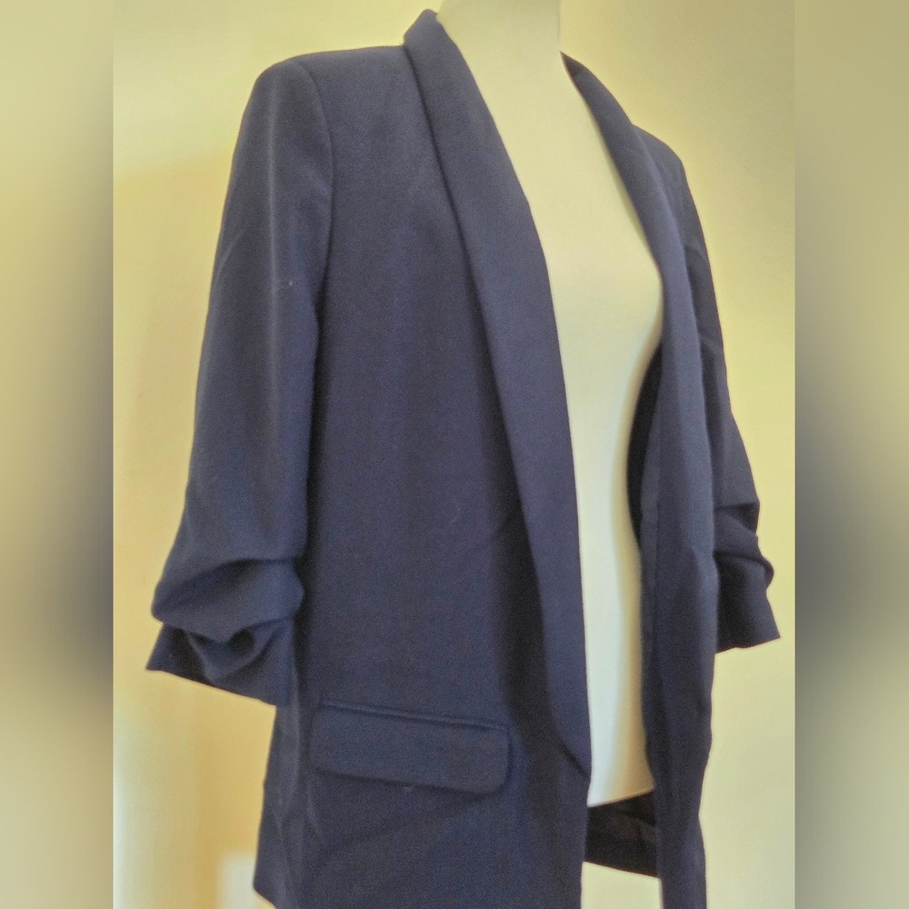 Sophisticated Women's Blue Blazer